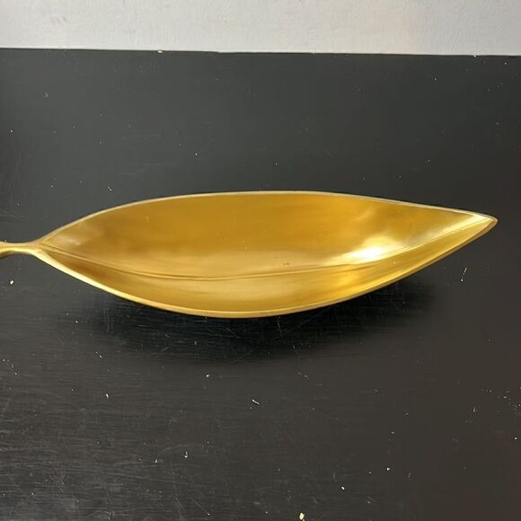 Williams Sonoma Olive leaf brass small tray - Picture 4 of 11